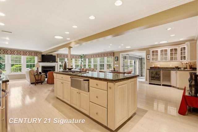 14 Edgewood Road, Saginaw, MI 48602