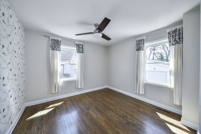 1106 Manchester Road, Wheaton, IL 60187