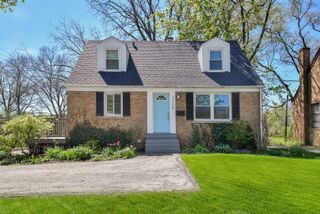 1106 Manchester Road, Wheaton, IL 60187