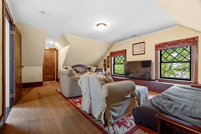 21 Clover St, Belmont, MA 02478