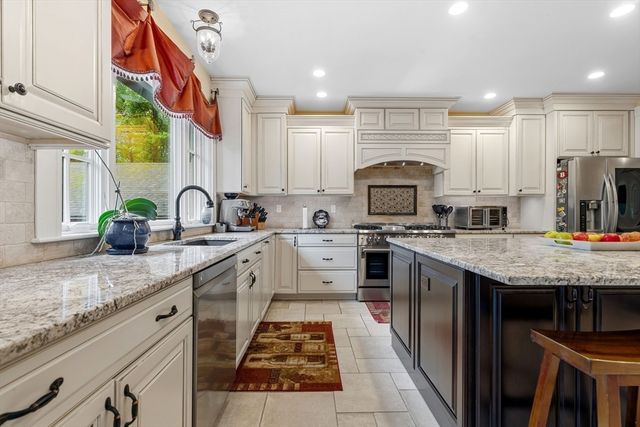 21 Clover St, Belmont, MA 02478
