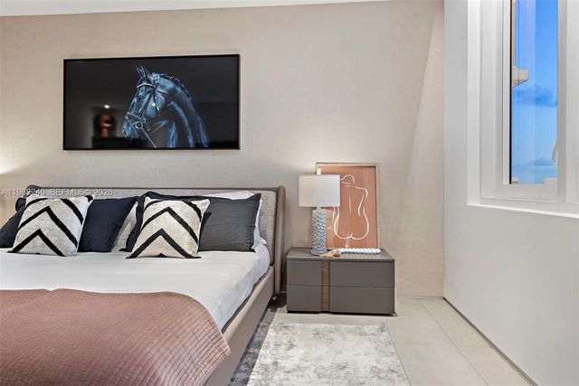 2301 Collins Ave 1004, Miami Beach, FL 33139