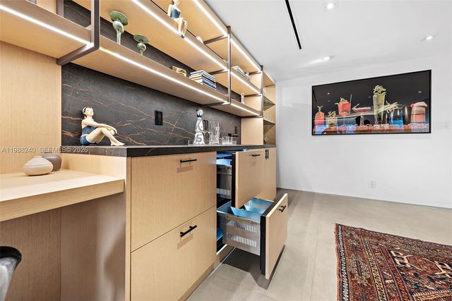 2301 Collins Ave 1004, Miami Beach, FL 33139