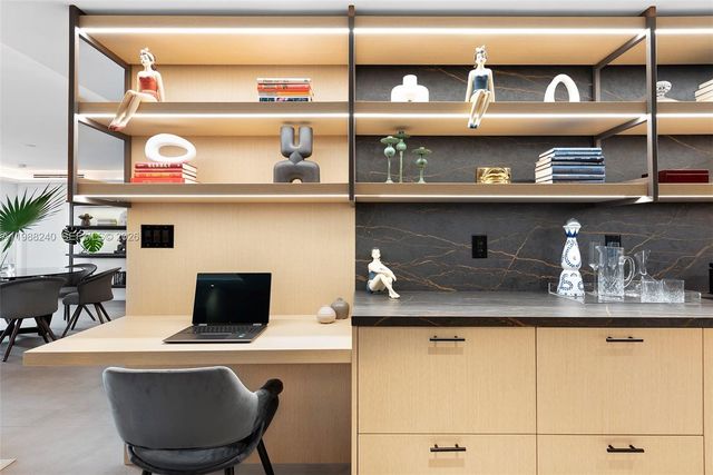 2301 Collins Ave 1004, Miami Beach, FL 33139