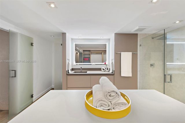 2301 Collins Ave 1004, Miami Beach, FL 33139