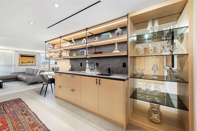 2301 Collins Ave 1004, Miami Beach, FL 33139