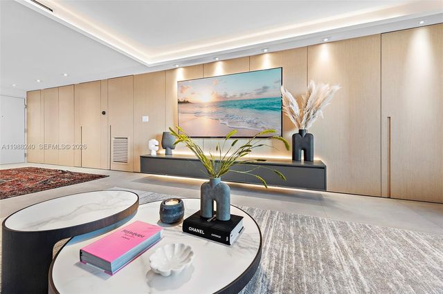 2301 Collins Ave 1004, Miami Beach, FL 33139