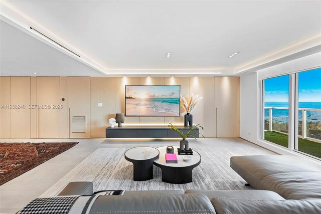 2301 Collins Ave 1004, Miami Beach, FL 33139