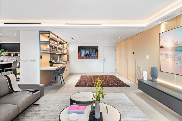 2301 Collins Ave 1004, Miami Beach, FL 33139