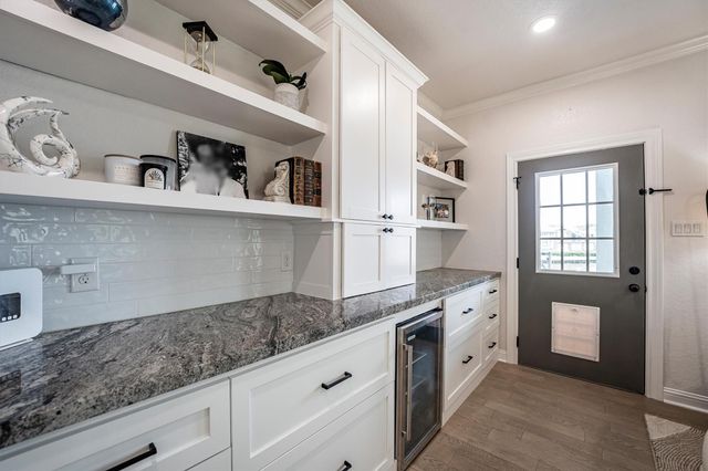 137 Capetown, Montgomery, TX 77356