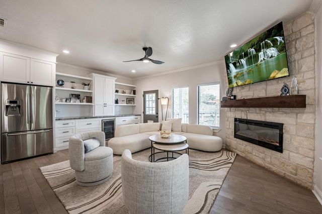 137 Capetown, Montgomery, TX 77356
