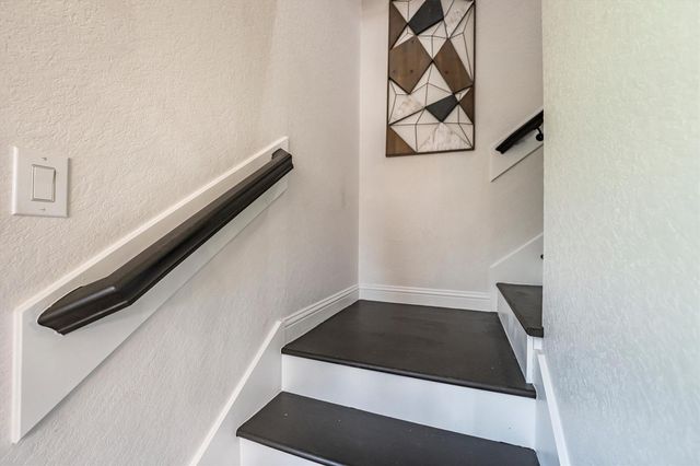 137 Capetown, Montgomery, TX 77356