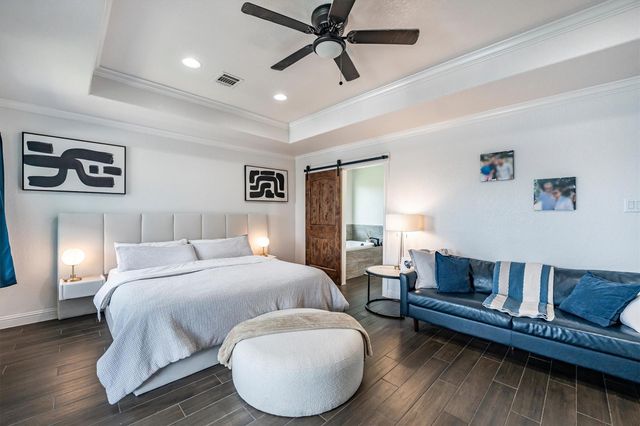 137 Capetown, Montgomery, TX 77356