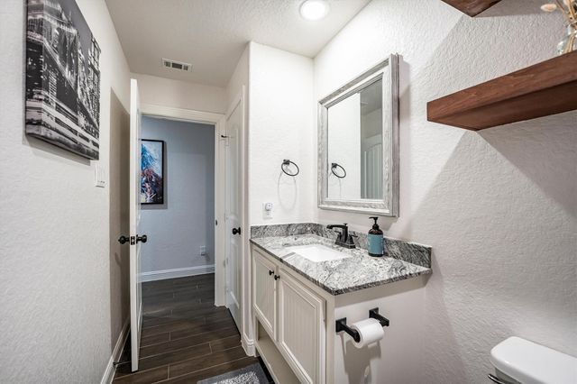 137 Capetown, Montgomery, TX 77356