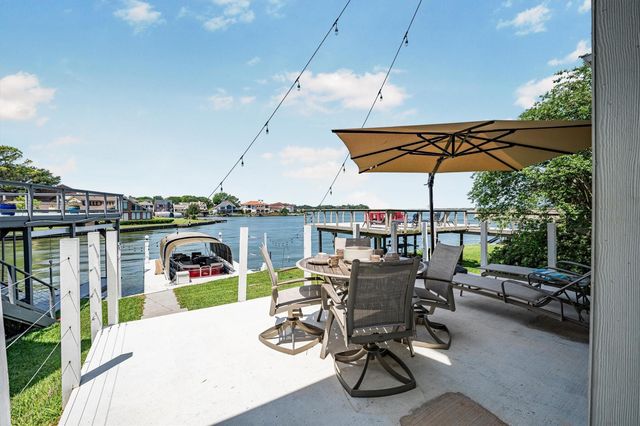 137 Capetown, Montgomery, TX 77356