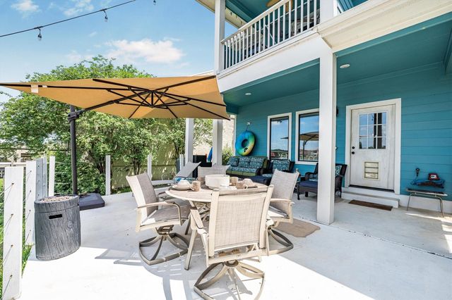 137 Capetown, Montgomery, TX 77356