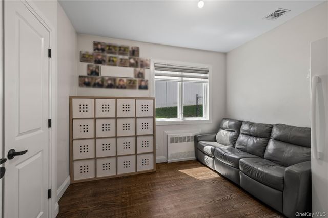 12 Hopal Lane 111, Monsey, NY 10952