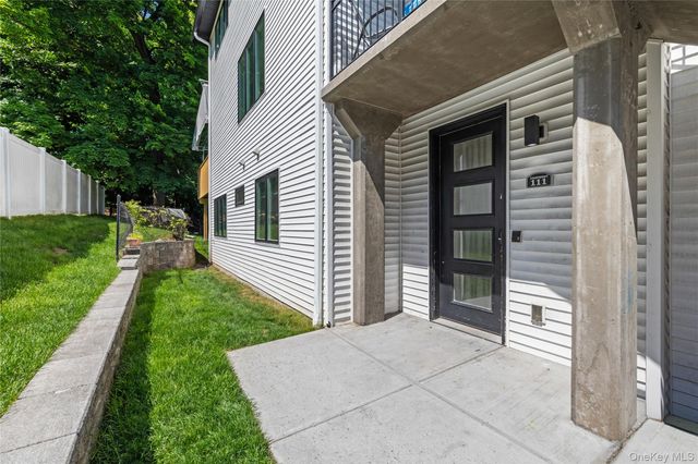 12 Hopal Lane 111, Monsey, NY 10952