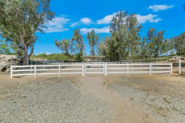 28841 Lilac Road, Valley Center, CA 92082