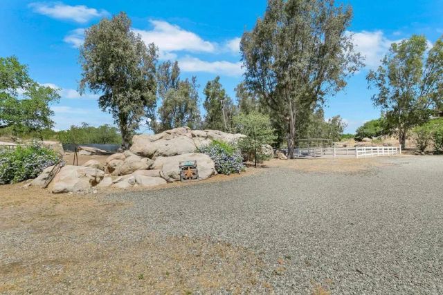 28841 Lilac Road, Valley Center, CA 92082