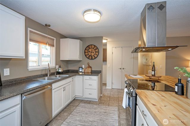 11427 148th Avenue NW, Gig Harbor, WA 98329