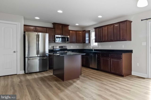 813 SPRING ROCK COURT, Mechanicsburg, PA 17055