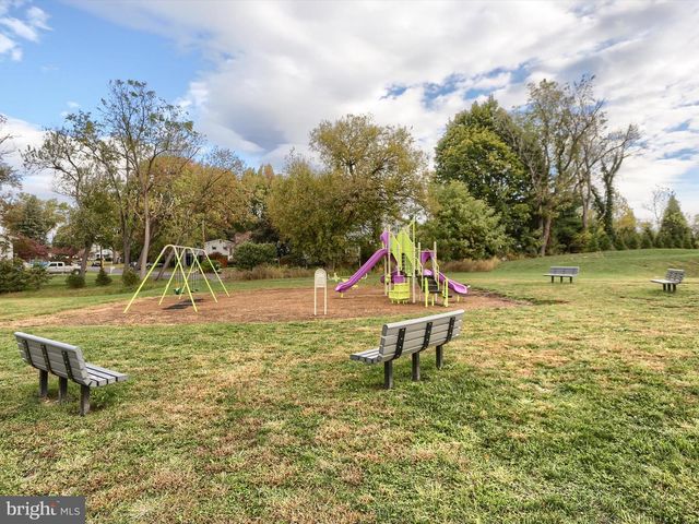 813 SPRING ROCK COURT, Mechanicsburg, PA 17055