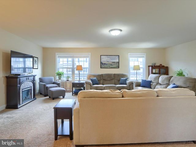 813 SPRING ROCK COURT, Mechanicsburg, PA 17055