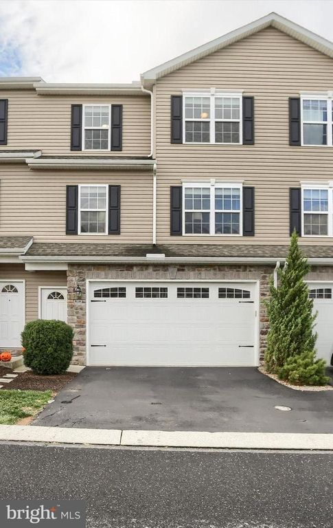 813 SPRING ROCK COURT, Mechanicsburg, PA 17055