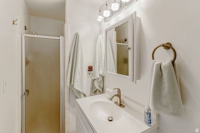 330 E 3325 N, North Ogden, UT 84414