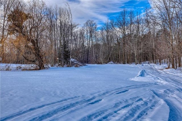 14862 W State Hwy 77, Hayward, WI 54843