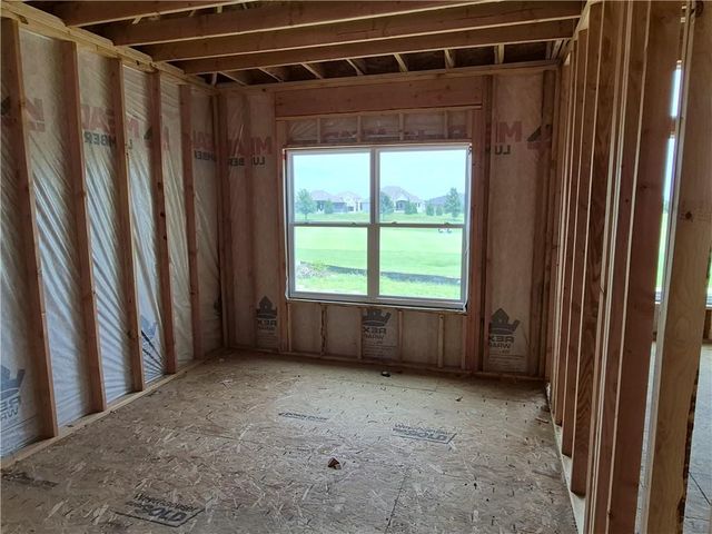 4413 Tee Box Drive, Basehor, KS 66007