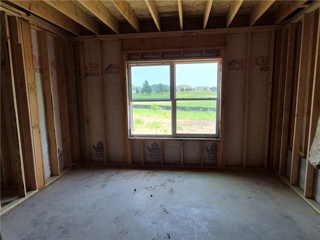 4413 Tee Box Drive, Basehor, KS 66007