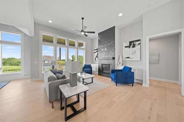 4413 Tee Box Drive, Basehor, KS 66007