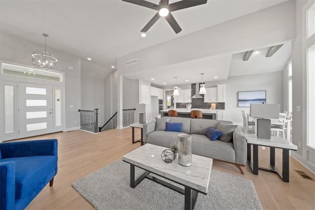 4413 Tee Box Drive, Basehor, KS 66007