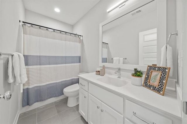 4413 Tee Box Drive, Basehor, KS 66007