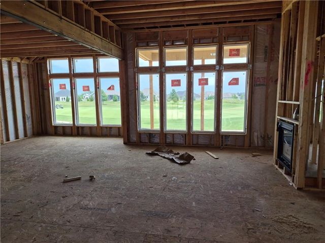 4413 Tee Box Drive, Basehor, KS 66007