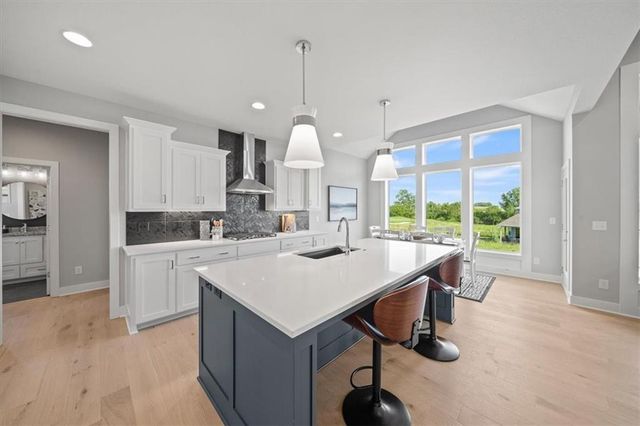 4413 Tee Box Drive, Basehor, KS 66007