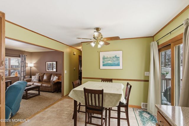 325 Hollie Drive E, Belford, NJ 07718