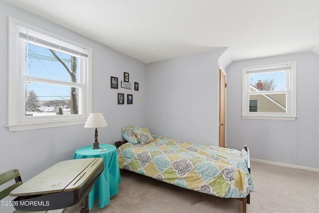 325 Hollie Drive E, Belford, NJ 07718