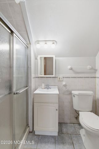 325 Hollie Drive E, Belford, NJ 07718