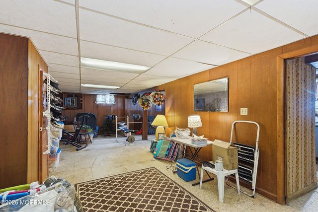 325 Hollie Drive E, Belford, NJ 07718