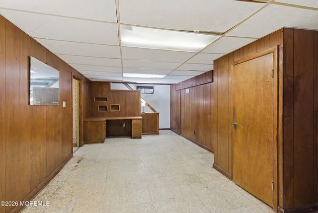 325 Hollie Drive E, Belford, NJ 07718