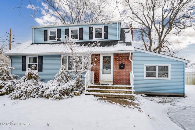 325 Hollie Drive E, Belford, NJ 07718