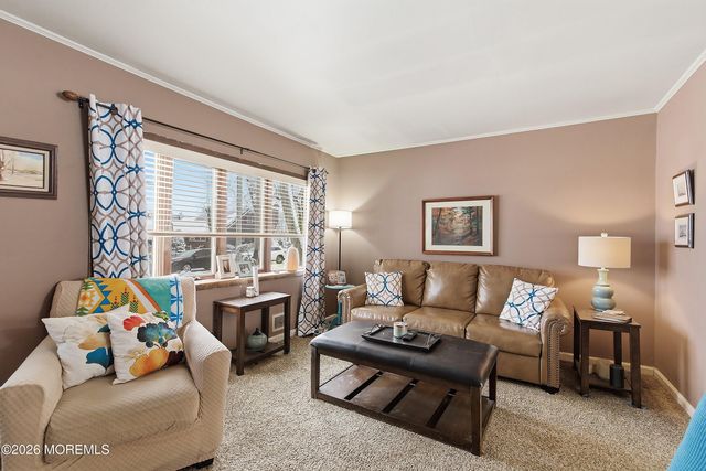 325 Hollie Drive E, Belford, NJ 07718