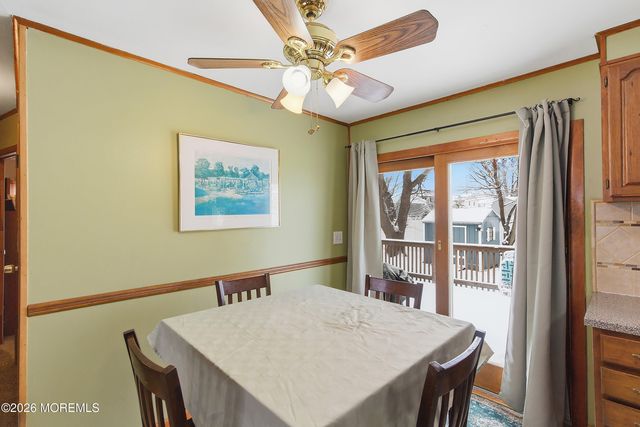 325 Hollie Drive E, Belford, NJ 07718