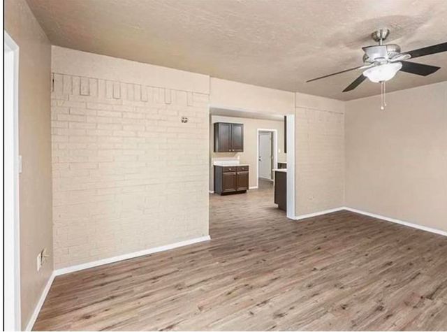 508 SW 70th St, Lawton, OK 73505