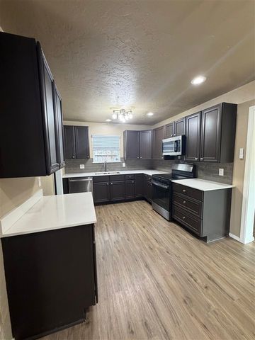 508 SW 70th St, Lawton, OK 73505