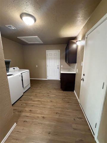 508 SW 70th St, Lawton, OK 73505