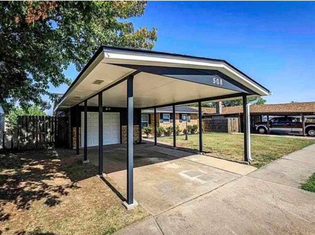 508 SW 70th St, Lawton, OK 73505
